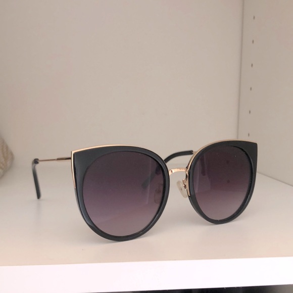 Sunglasses - Picture 1 of 4